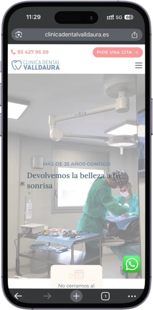 Mockup de un iPhone mostrando una web de clínica dental